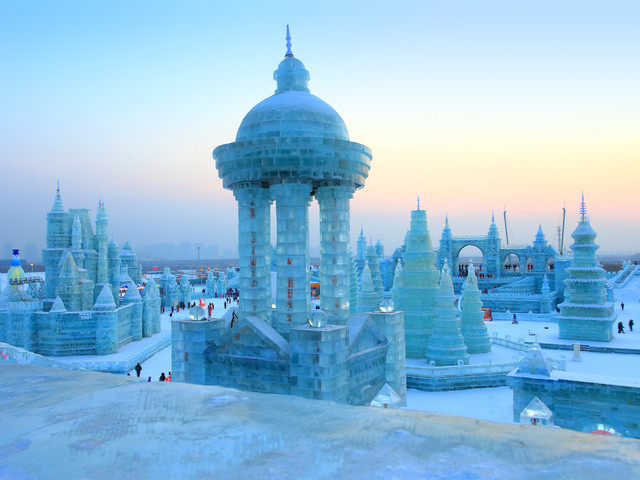 哈尔滨、亚布力滑雪、雪乡林海穿越、雪地温泉、镜泊湖观冰瀑、民俗风情双卧7日
